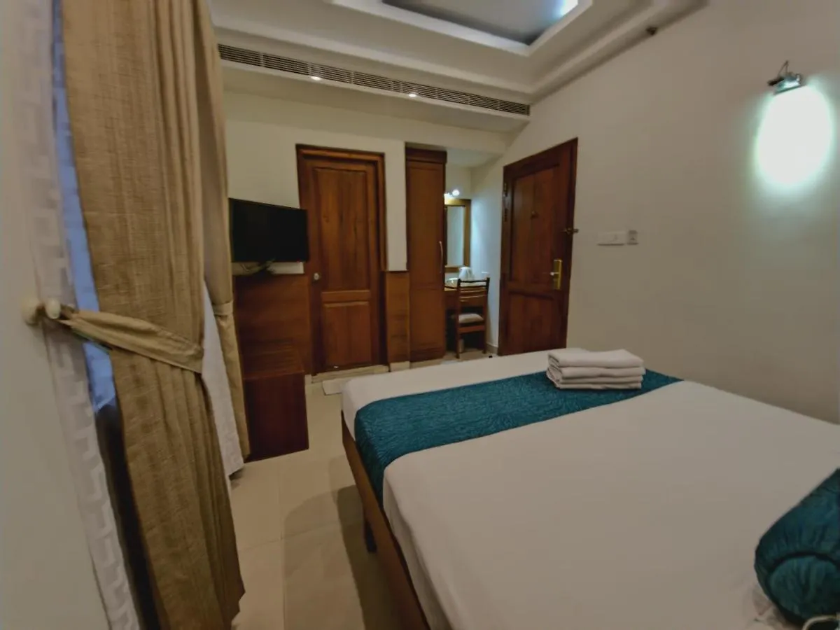 Vishnu Inn Гуруваюр 3*,  Индия