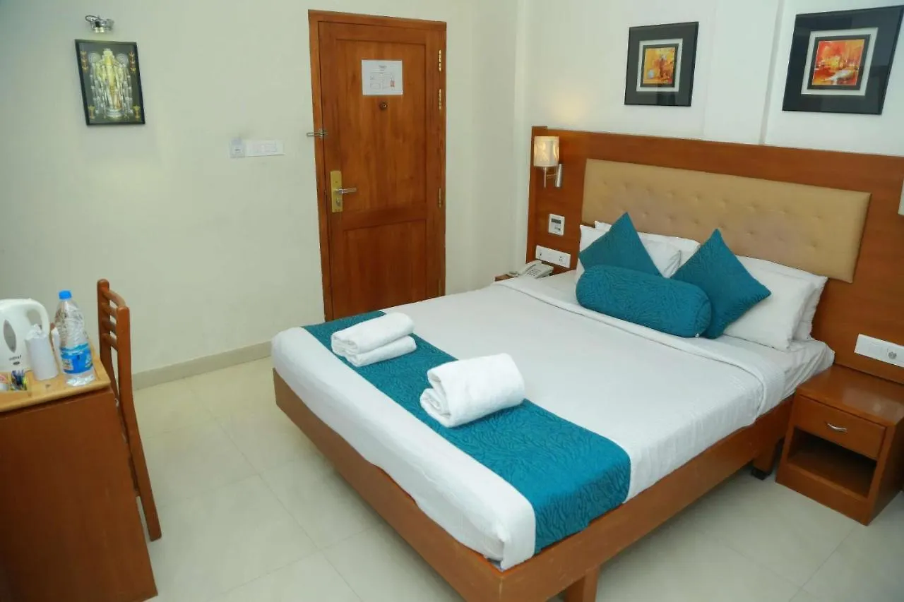 Vishnu Inn Гуруваюр