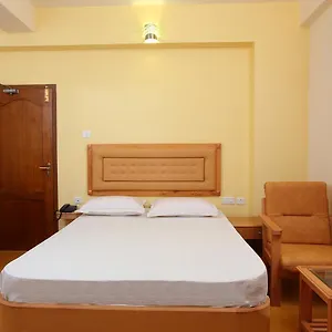Hotel Rajavalsam, Guruvayur