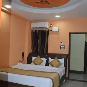 Chandra Hotel Varanasi